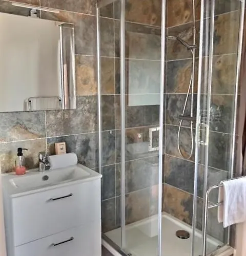 Apartament Le Cocon B - Private Parking - Quiet Bourg-en-Bresse